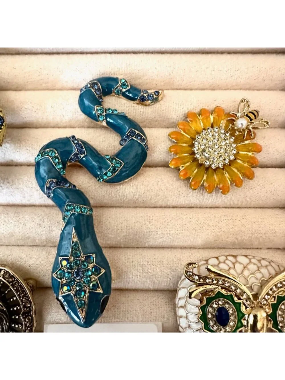 Costume Jewelry Lot Snake Pendant Brooch Pin Owl Sunflower Lion Gold Tone